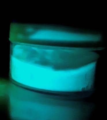 پودر شب تاب فیروزه ای تصویر پودر شب تاب فیروزه ای