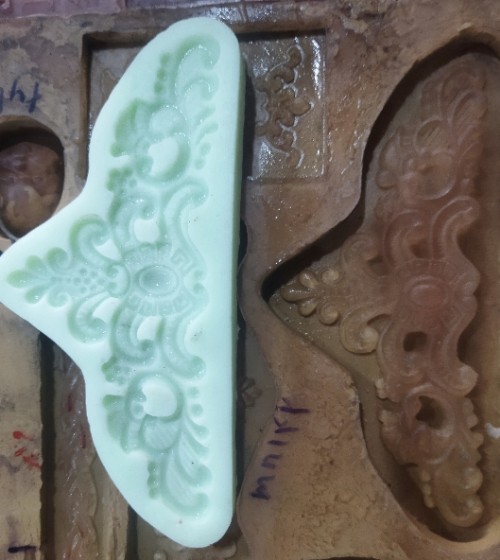 حاشیه سنتی بزرگ کد 2034 - سیلیکونی حاشیه سنتی بزرگ کد 2034 - سیلیکونی