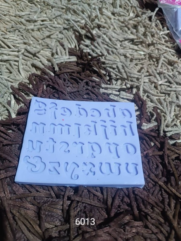 ق س حروف لاتین کد 6013 - سیلیکونی ق س حروف لاتین کد 6013 - سیلیکونی