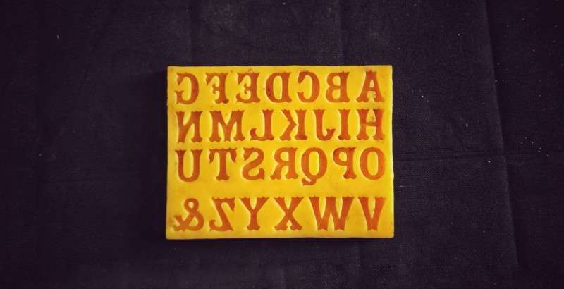 قالب سیلیکونی حروف لاتین کد 5622 - سیلیکونی - تصویر 1 قالب سیلیکونی حروف لاتین کد 5622 - سیلیکونی - تصویر 1