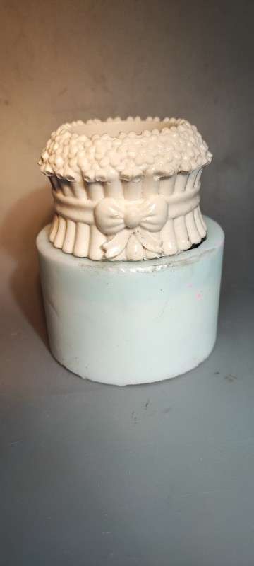 قالب سیلیکونی گلدان طرح پاپیون کد 5253 - سیلیکونی - تصویر 1 قالب سیلیکونی گلدان طرح پاپیون کد 5253 - سیلیکونی - تصویر 1