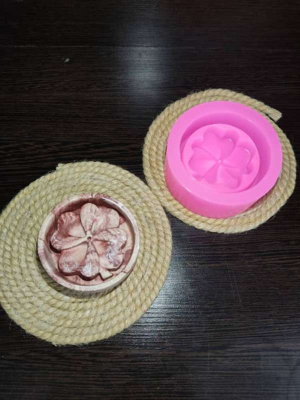 ق س عودر سوز شبدر کد 5099 - سیلیکونی - تصویر 1 ق س عودر سوز شبدر کد 5099 - سیلیکونی - تصویر 1