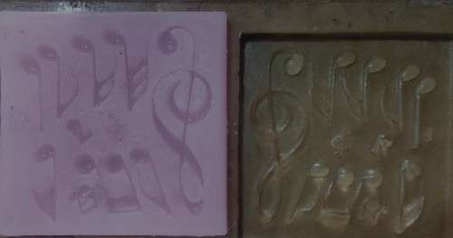 ساز موسیقی کوچک کد 2030 - شفاف - تصویر 1 ساز موسیقی کوچک کد 2030 - شفاف - تصویر 1