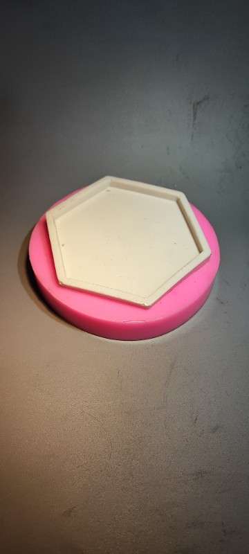 زیر گلدانی شش ضلعی کد 5146 - شفاف - تصویر 1 زیر گلدانی شش ضلعی کد 5146 - شفاف - تصویر 1