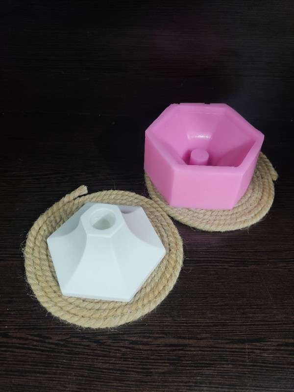 قالب سیلیکونی پایه شمع کد 5229 - سیلیکونی - تصویر 1 قالب سیلیکونی پایه شمع کد 5229 - سیلیکونی - تصویر 1