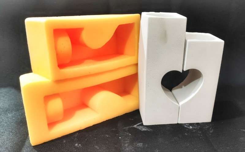 قالب سیلیکونی جای شمع وارمر طرح قلب جفت کد 5589 - سیلیکونی - تصویر 1 قالب سیلیکونی جای شمع وارمر طرح قلب جفت کد 5589 - سیلیکونی - تصویر 1