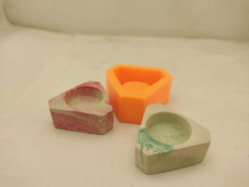 قالب سیلیکونی مثلثی جای وارمری کد 5210 - شفاف - تصویر 1 قالب سیلیکونی مثلثی جای وارمری کد 5210 - شفاف - تصویر 1