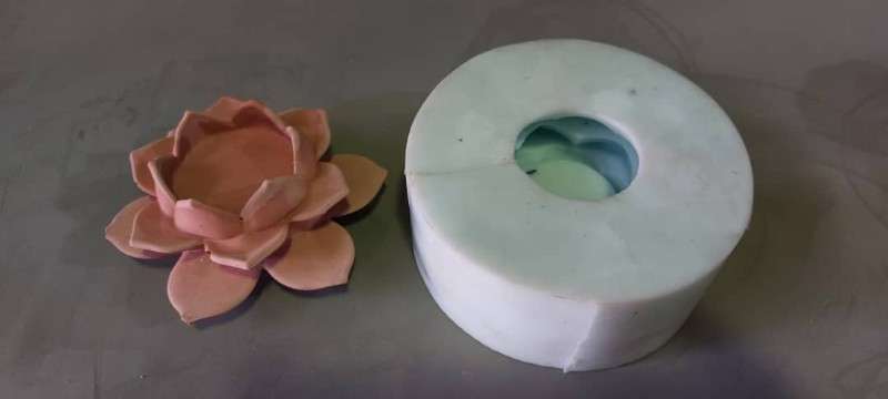 قالب سیلیکونی جای شمع گل کد 5245 - سیلیکونی - تصویر 1 قالب سیلیکونی جای شمع گل کد 5245 - سیلیکونی - تصویر 1